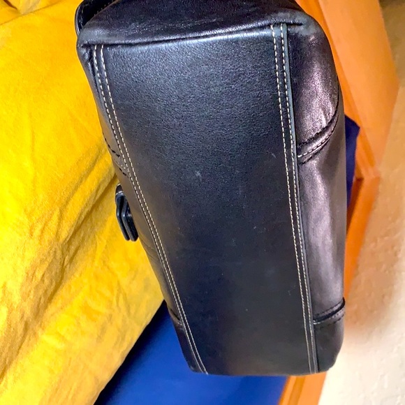 COACH PURSE - Picture 5 of 8